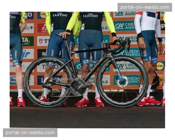 米兰-圣雷莫公布最终参赛名单，范德普尔确认领衔阿尔佩辛出战